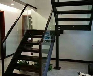 钢架楼梯